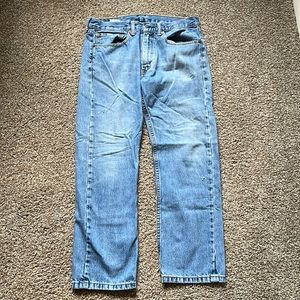 Mens Levi’s  34x30 jeans light medium wash